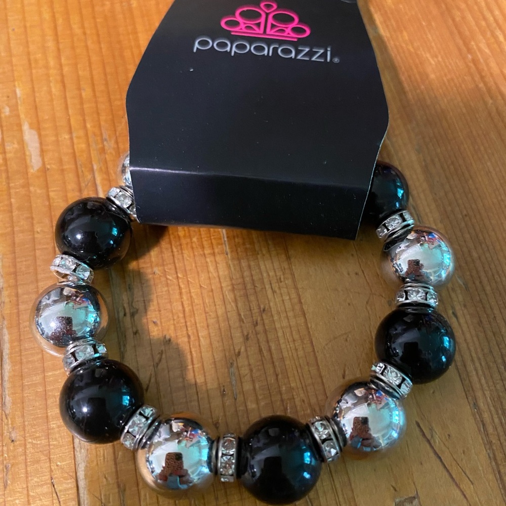Paparazzi Glossy Black and Shiny Silver Bracelet